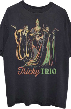 Disney 'Trickt Trio' T-shirt. Svart tröja med tryck föreställande tre onda disney karaktärer.