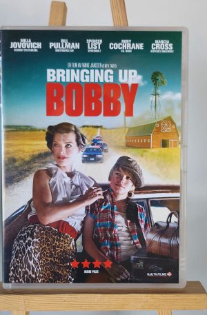 Bringing Up Bobby - Milla Jovicich, Bill Pullman, Rory Cochrane - Njuta Films (Begagnad)